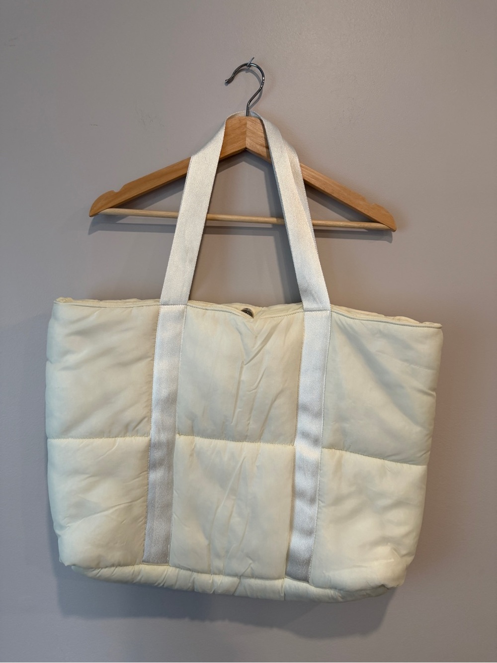 Abercrombie & Fitch Cream Puffer Tote Bag Quilted Weekender